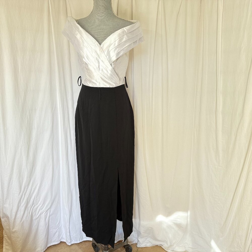 BB Collections Blk white  Off Shoulder Crepe Twisted Front Taffeta Gown Dress 8